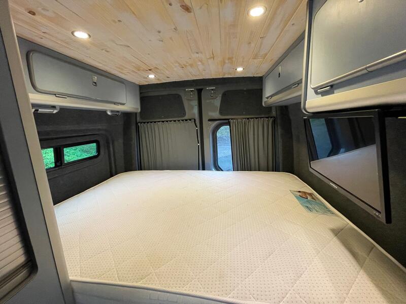 MERCEDES-BENZ SPRINTER 314 MWB Off Grid Campervan. Swamper style. Amazing Spec. Stunning. 2017