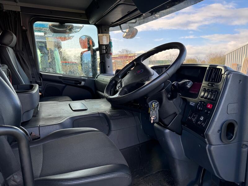 SCANIA P SERIES 410 6x2 + Transporter Engineering EVO Car Transporter 2017