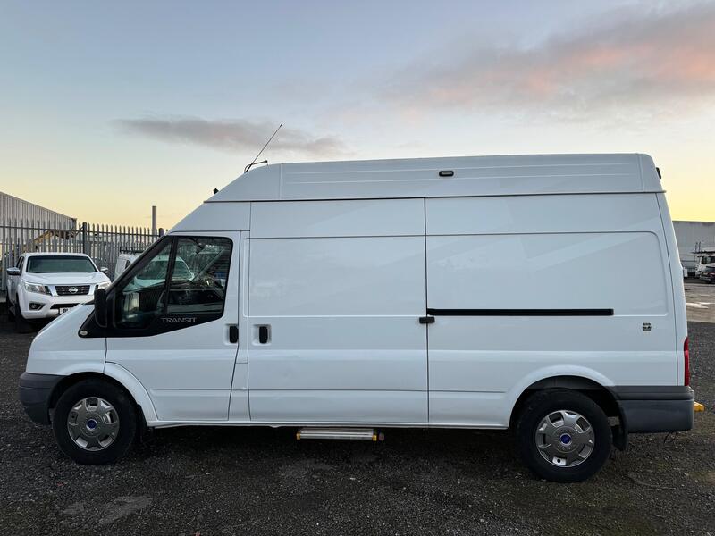 FORD TRANSIT 4x4 AWD. 2.2 TDCi LWB High Roof Welfare Mess Van. Ideal Camper Conversion.  2013