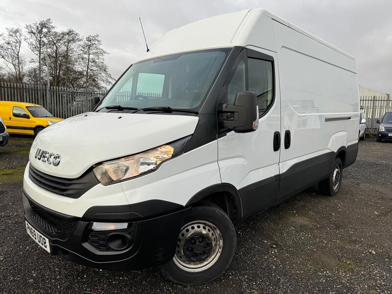 IVECO DAILY  35S14V MWB Van. Euro 6. 12 MTHS MOT.  2019