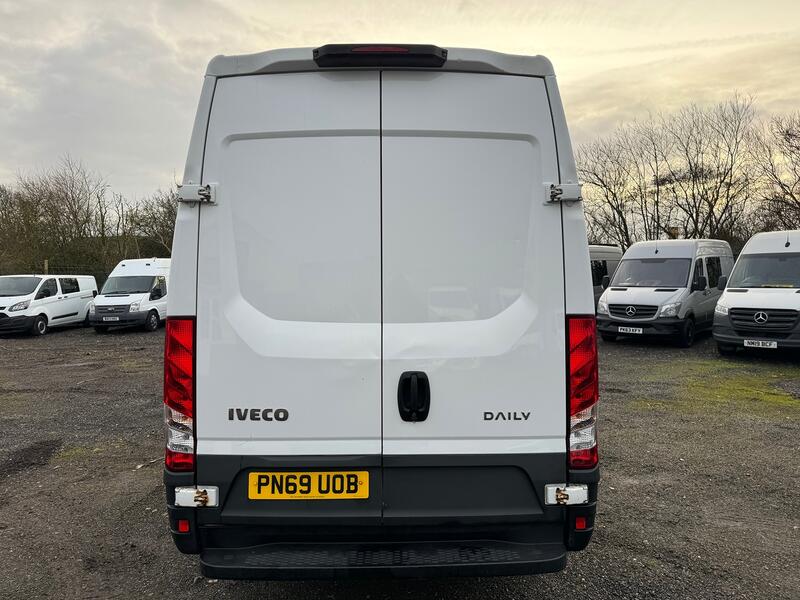 IVECO DAILY  35S14V MWB Van. Euro 6. 12 MTHS MOT.  2019