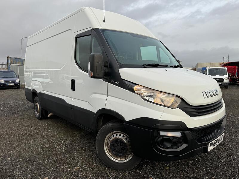 IVECO DAILY  35S14V MWB Van. Euro 6. 12 MTHS MOT.  2019