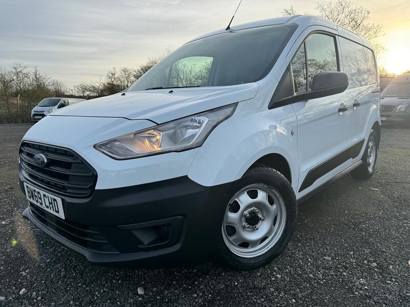 FORD TRANSIT CONNECT 1.5 200 EcoBlue. Less than £29 a week on Finance. DAB. 6 Speed.  2019