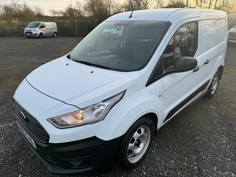 FORD TRANSIT CONNECT 1.5 200 EcoBlue. Less than £29 a week on Finance. DAB. 6 Speed.  2019