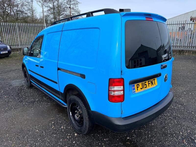 VOLKSWAGEN CADDY 1.6 TDI Maxi Custom Built Van. AC. Solar. Fridge. Power pack.    2015