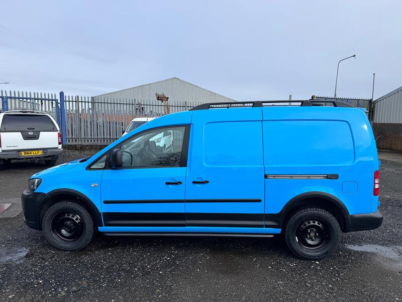 VOLKSWAGEN CADDY MAXI 1.6 TDI Maxi Custom Built Van. AC. Solar. Fridge. Power pack.    2015