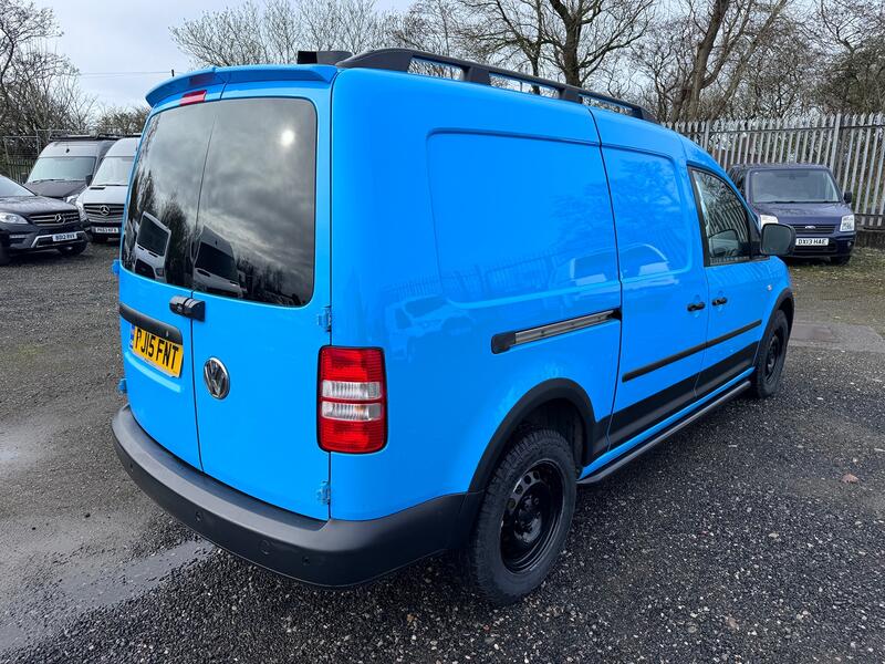 VOLKSWAGEN CADDY 1.6 TDI Maxi Custom Built Van. AC. Solar. Fridge. Power pack.    2015