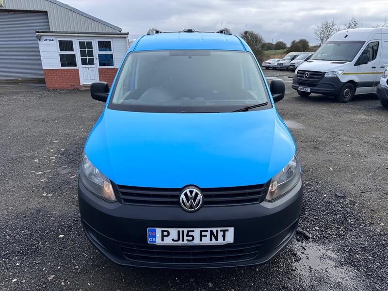 VOLKSWAGEN CADDY 1.6 TDI Maxi Custom Built Van. AC. Solar. Fridge. Power pack.    2015