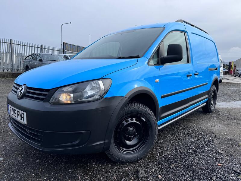 VOLKSWAGEN CADDY 1.6 TDI Maxi Custom Built Van. AC. Solar. Fridge. Power pack.    2015