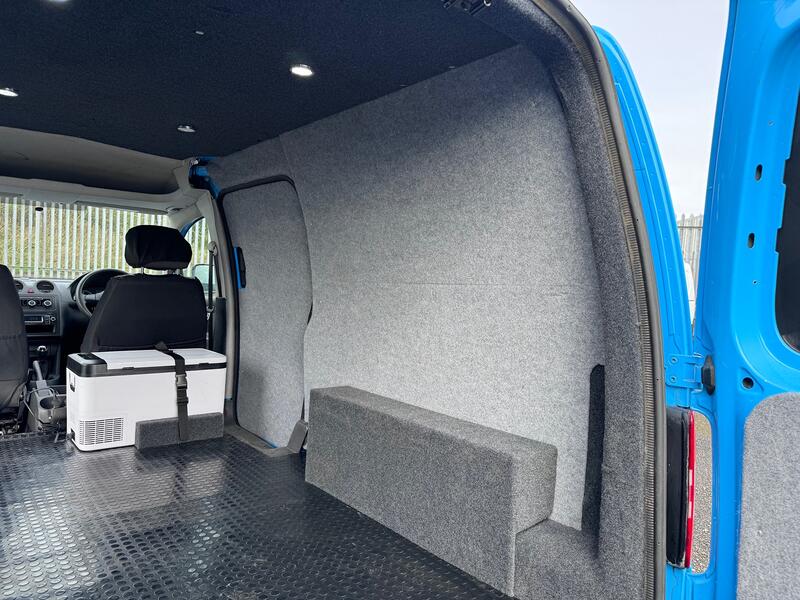 VOLKSWAGEN CADDY MAXI 1.6 TDI Maxi Custom Built Van. AC. Solar. Fridge. Power pack.    2015