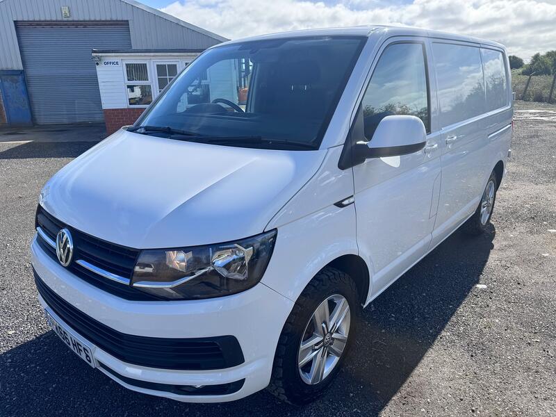 VOLKSWAGEN TRANSPORTER 2.0 TDI T32 BlueMotion Tech Highline 4Motion. NO VAT. 2016