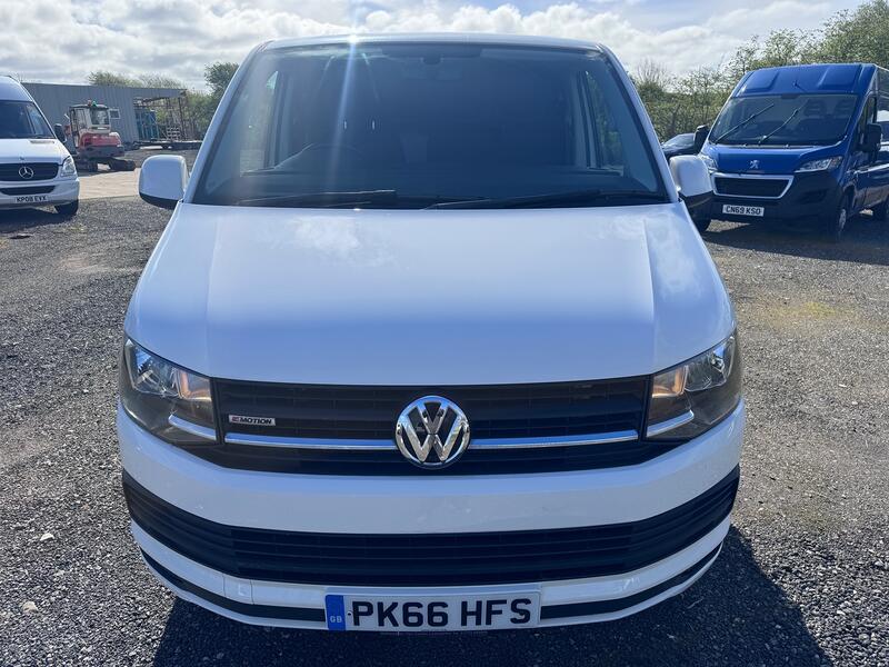 VOLKSWAGEN TRANSPORTER 2.0 TDI T32 BlueMotion Tech Highline 4Motion. NO VAT. 2016