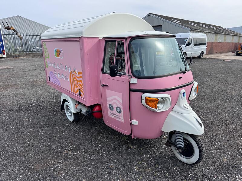 PIAGGIO APE Tuk Tuk. Coffee Van. 400 Classic. Food Truck. Mobile Business. 2018