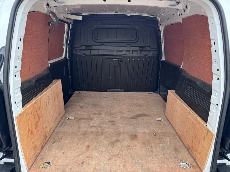 VAUXHALL COMBO 1.5 Turbo D 2000 Dynamic 100hp  DAB. AC. Cruise. 2022