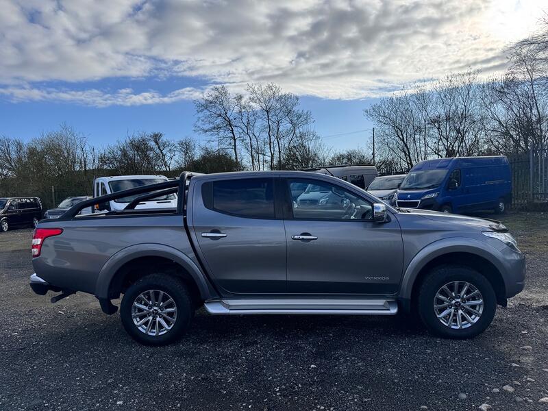MITSUBISHI L200 2.4 DI-D DC Warrior. Double  cab. Auto. Leather. Cruise. Nav. Reverse Cam. 2017