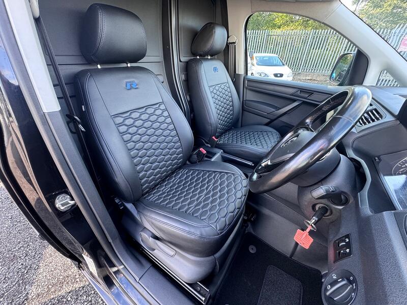 VOLKSWAGEN CADDY MAXI 2.0 TDI With Tailgate. 1 Owner.  2019