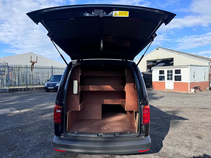 VOLKSWAGEN CADDY MAXI 2.0 TDI With Tailgate. 1 Owner.  2019