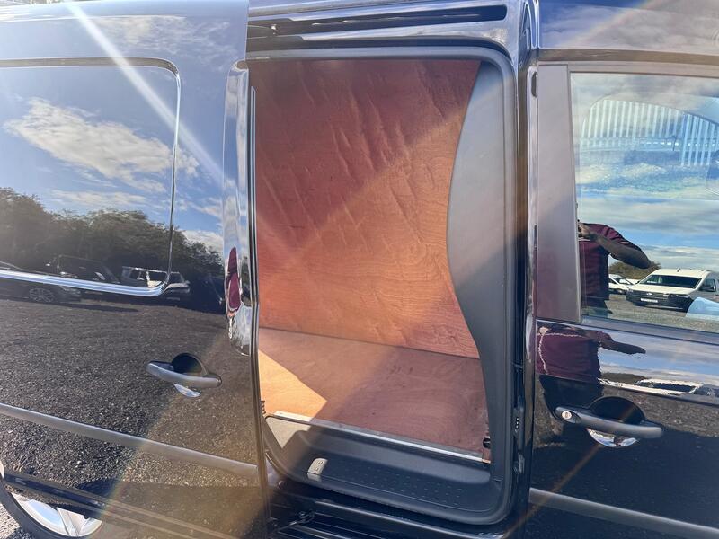 VOLKSWAGEN CADDY MAXI 2.0 TDI With Tailgate. 1 Owner.  2019