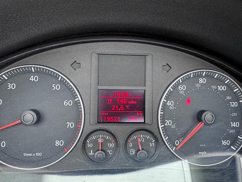 VOLKSWAGEN EOS 2.0 TSI Sport Convertible. Panoramic Roof. Leather. 6SP. Heated Seats. 2009