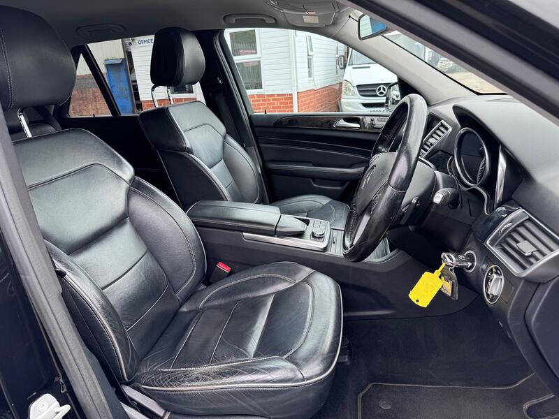 MERCEDES-BENZ M CLASS 3.0 ML350 V6 BlueTEC Sport. AMG Pack. Leather. Nav. Cruise. Camera. £224.71x 48 Months on Finance. 2012