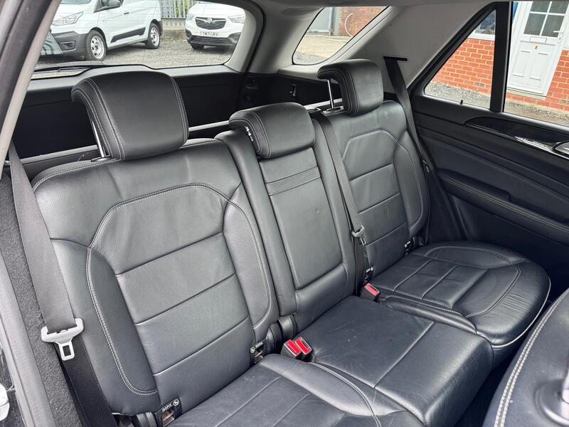 MERCEDES-BENZ M CLASS 3.0 ML350 V6 BlueTEC Sport. AMG Pack. Leather. Nav. Cruise. Camera. £224.71x 48 Months on Finance. 2012