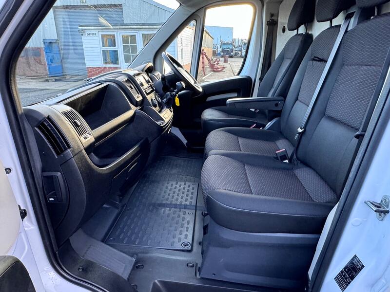 PEUGEOT BOXER 2.2 BlueHDi 435 Professional XLWB EX High. AC. Nav. Cruise. DAB. FSH 2022