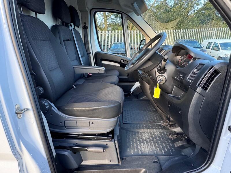 PEUGEOT BOXER 2.2 BlueHDi 435 Professional XLWB EX High. AC. Nav. Cruise. DAB. FSH 2022
