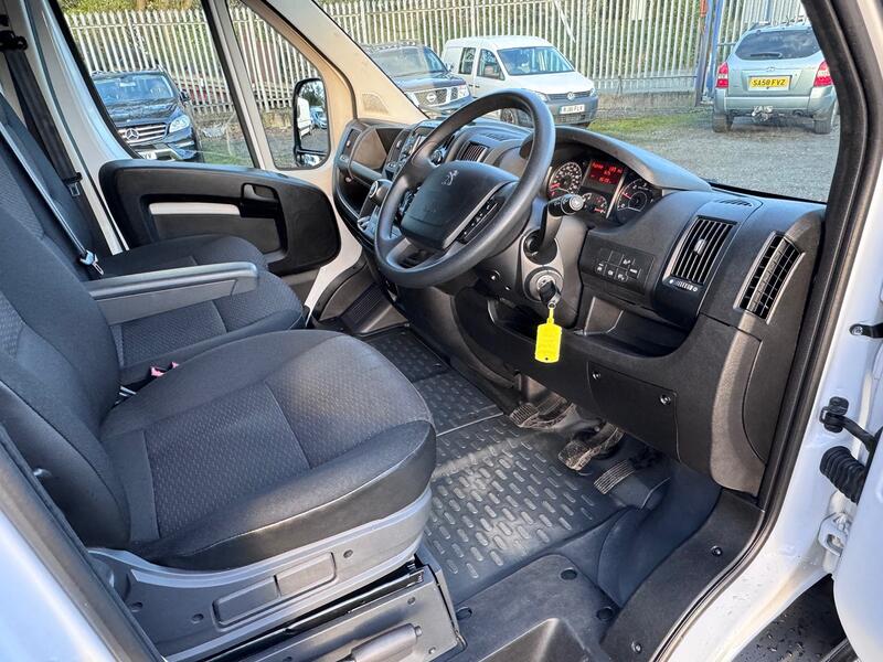 PEUGEOT BOXER 2.2 BlueHDi 435 Professional XLWB EX High. AC. Nav. Cruise. DAB. FSH 2022