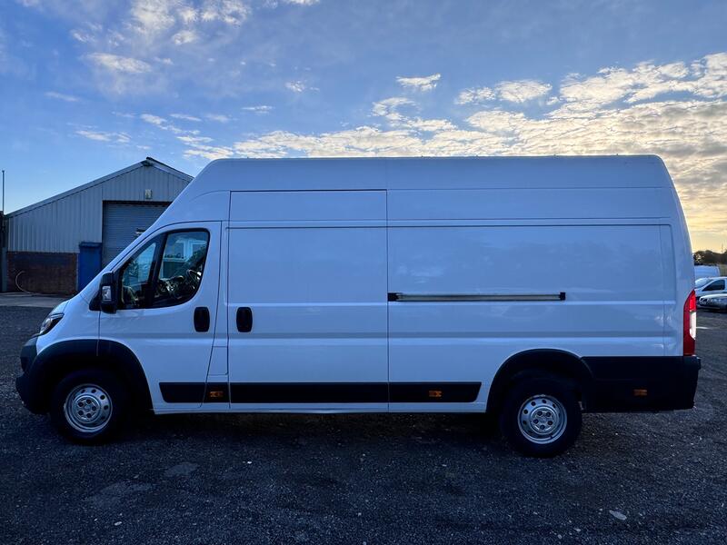 PEUGEOT BOXER 2.2 BlueHDi 435 Professional XLWB EX High. AC. Nav. Cruise. DAB. FSH 2022
