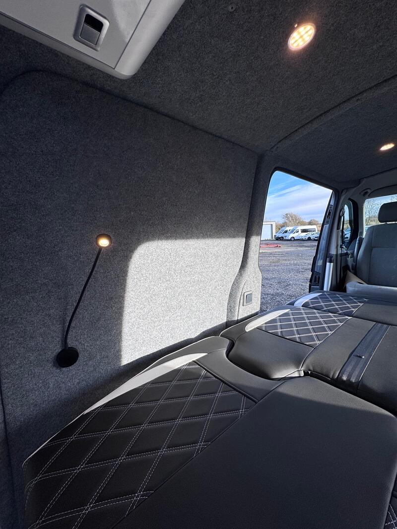 VOLKSWAGEN TRANSPORTER 2.5 TDi Day Van. Campervan. R&R Bed. Electrics. Insulated. 6Speed. 174BHP 2007