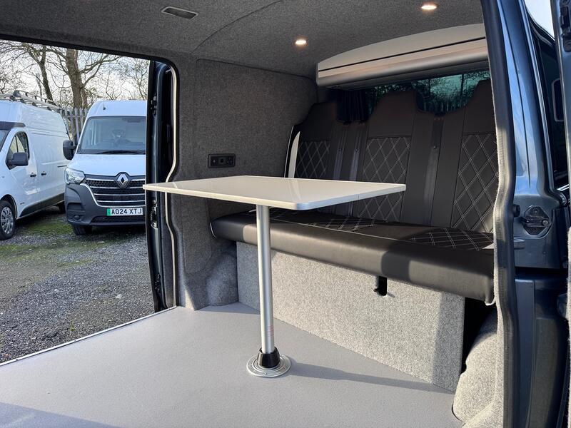 VOLKSWAGEN TRANSPORTER 2.5 TDi Day Van. Campervan. R&R Bed. Electrics. Insulated. 6Speed. 174BHP 2007