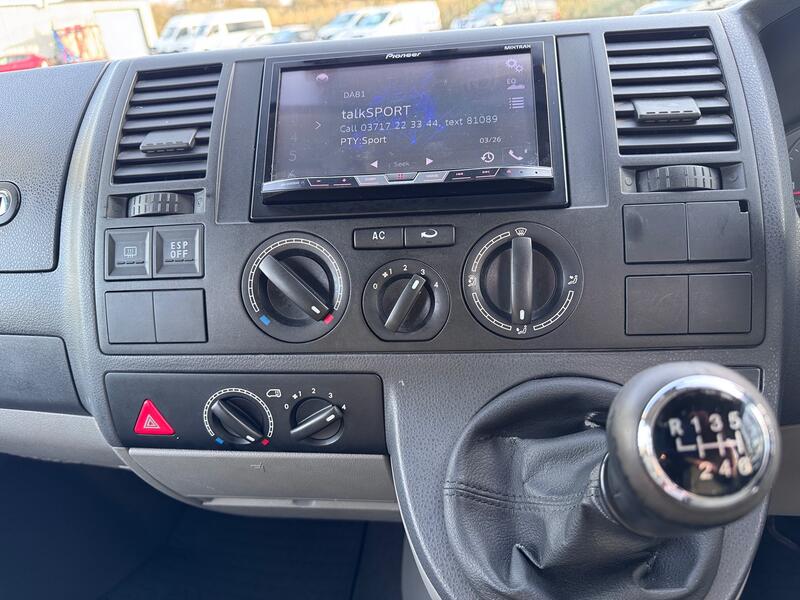 VOLKSWAGEN TRANSPORTER 2.5 TDi Day Van. Campervan. R&R Bed. Electrics. Insulated. 6Speed. 174BHP 2007