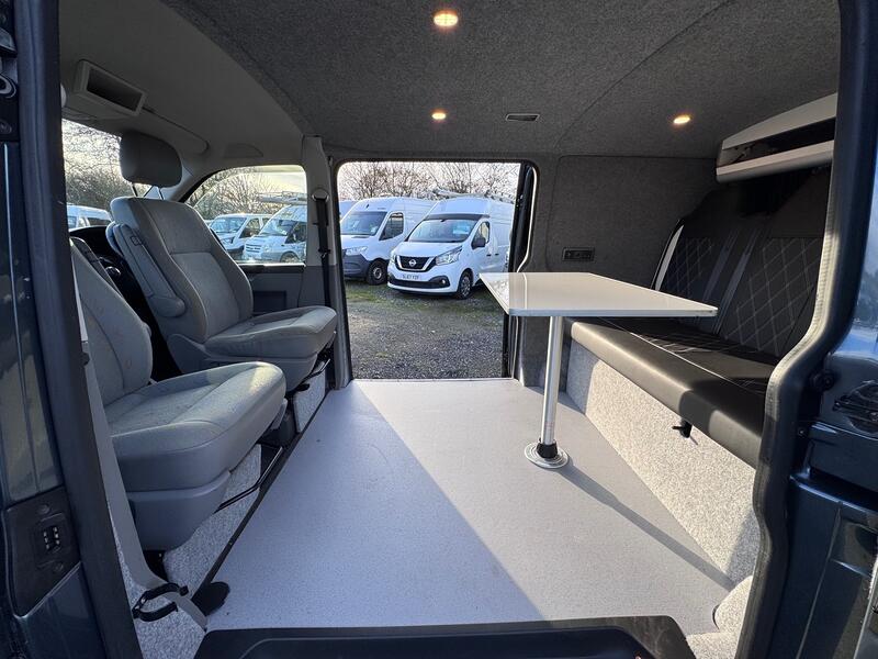 VOLKSWAGEN TRANSPORTER 2.5 TDi Day Van. Campervan. R&R Bed. Electrics. Insulated. 6Speed. 174BHP 2007
