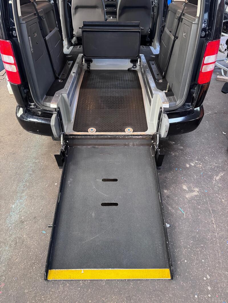 VOLKSWAGEN CADDY MAXI LIFE 1.6 TDI Pop Top. WAV. Kombi. 5 Seat. AC. FSH. Day Van. Campervan.  2012
