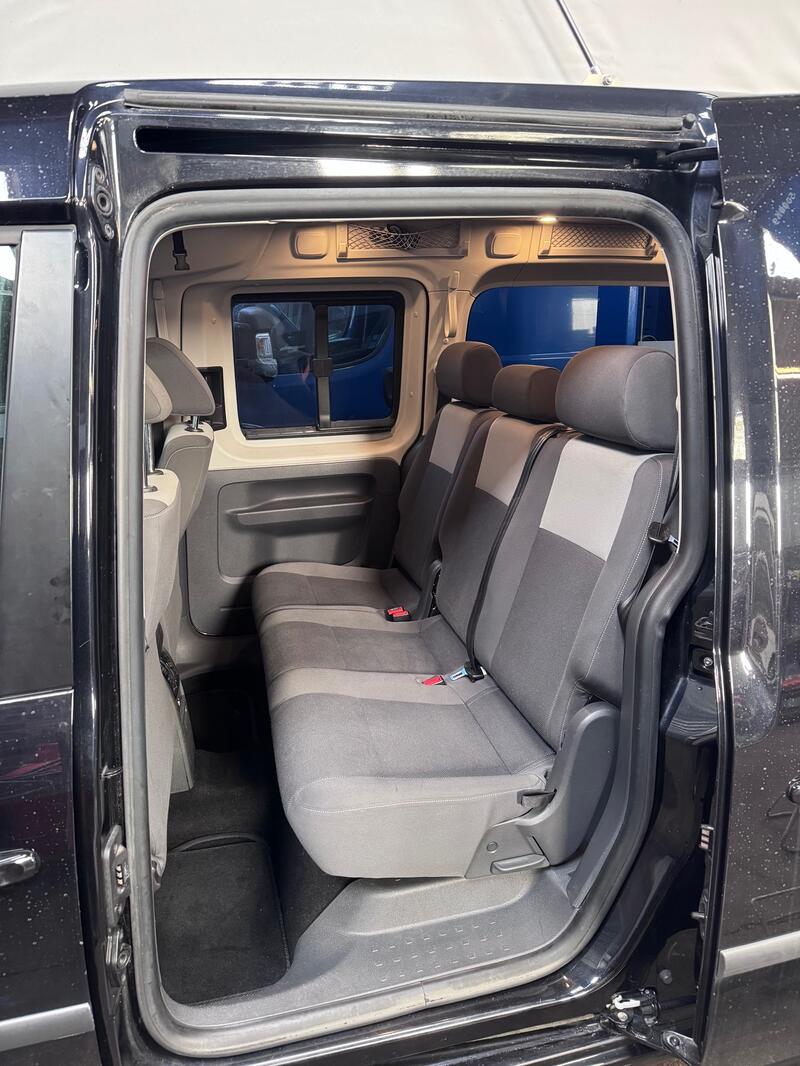 VOLKSWAGEN CADDY MAXI LIFE 1.6 TDI Pop Top. WAV. Kombi. 5 Seat. AC. FSH. Day Van. Campervan.  2012