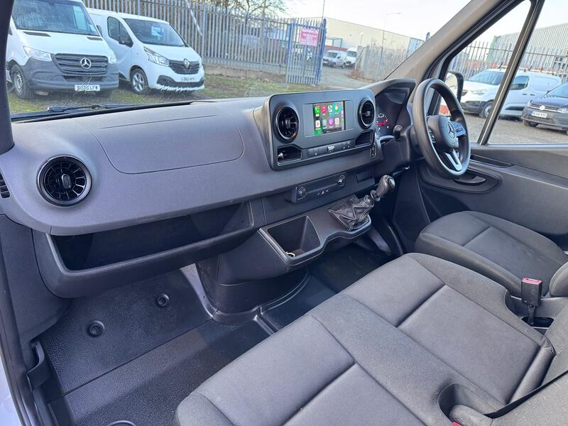 MERCEDES-BENZ SPRINTER 2.1 316 CDI LWB Panel Van. FSH. Roof Rack. Appleplay. 2019