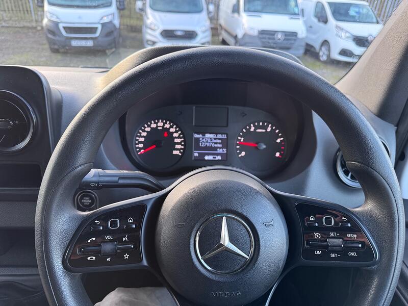 MERCEDES-BENZ SPRINTER 2.1 316 CDI LWB Panel Van. FSH. Roof Rack. Appleplay. 2019