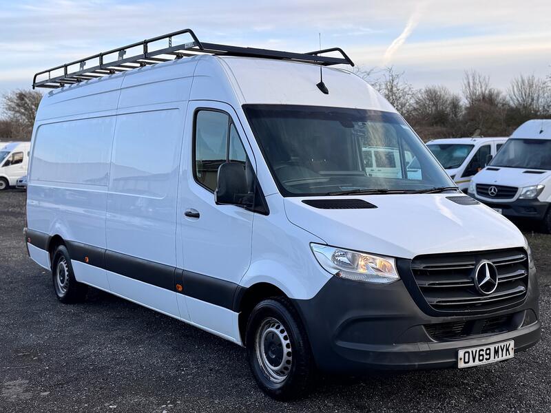 MERCEDES-BENZ SPRINTER 2.1 316 CDI LWB Panel Van. FSH. Roof Rack. Appleplay. 2019