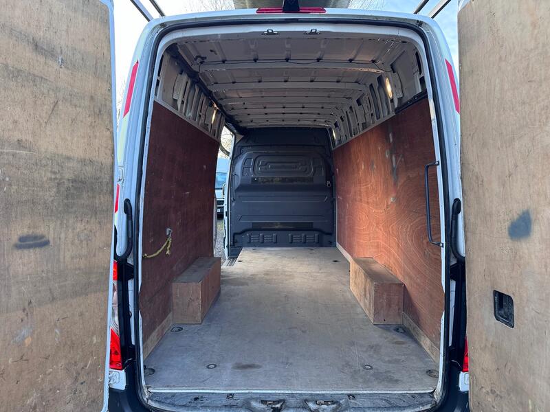 MERCEDES-BENZ SPRINTER 2.1 316 CDI LWB Panel Van. FSH. Roof Rack. Appleplay. 2019