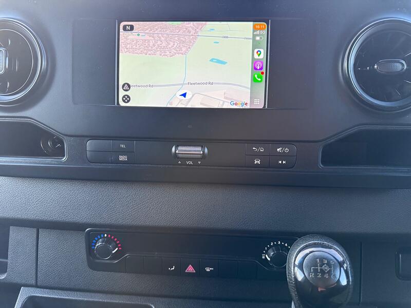 MERCEDES-BENZ SPRINTER 2.1 316 CDI LWB Panel Van. FSH. Roof Rack. Appleplay. 2019
