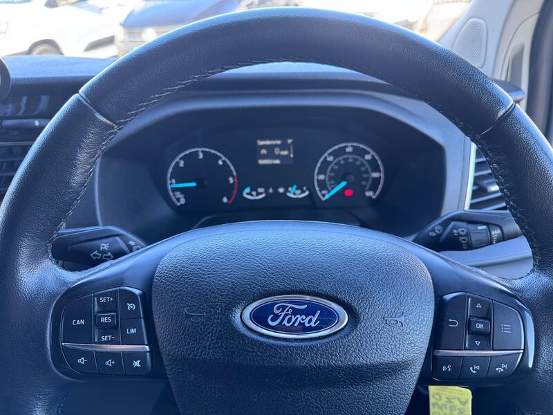 FORD TRANSIT CUSTOM Limited. Pop Top 4 Berth Campervan. Appleplay. Rib Bed. Heated Seats. AC. Diesel Heater ETC 2018