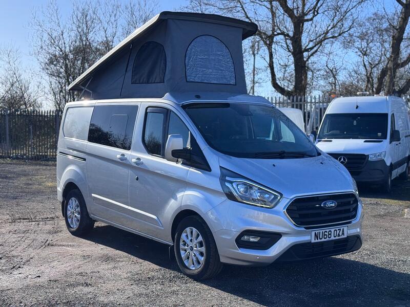 FORD TRANSIT CUSTOM Limited. Pop Top 4 Berth Campervan. Appleplay. Rib Bed. Heated Seats. AC. Diesel Heater ETC 2018