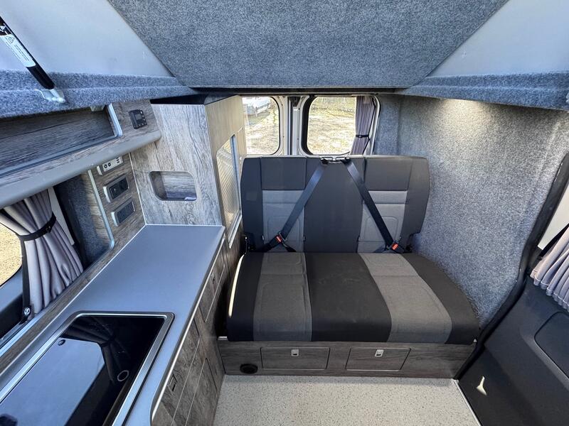 FORD TRANSIT CUSTOM Limited. Pop Top 4 Berth Campervan. Appleplay. Rib Bed. Heated Seats. AC. Diesel Heater ETC 2018