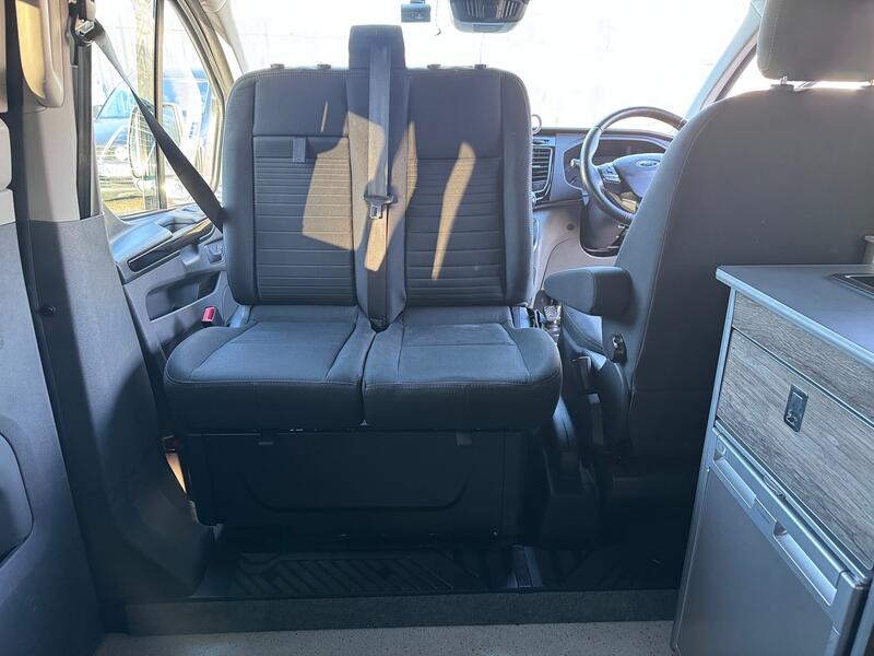 FORD TRANSIT CUSTOM Limited. Pop Top 4 Berth Campervan. Appleplay. Rib Bed. Heated Seats. AC. Diesel Heater ETC 2018
