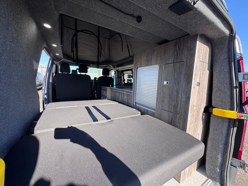 FORD TRANSIT CUSTOM Limited. Pop Top 4 Berth Campervan. Appleplay. Rib Bed. Heated Seats. AC. Diesel Heater ETC 2018