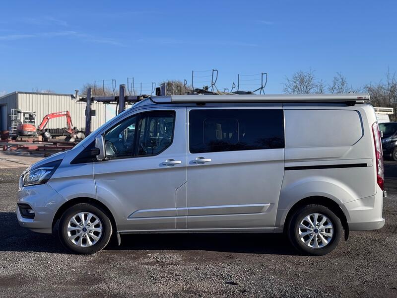 FORD TRANSIT CUSTOM Limited. Pop Top 4 Berth Campervan. Appleplay. Rib Bed. Heated Seats. AC. Diesel Heater ETC 2018