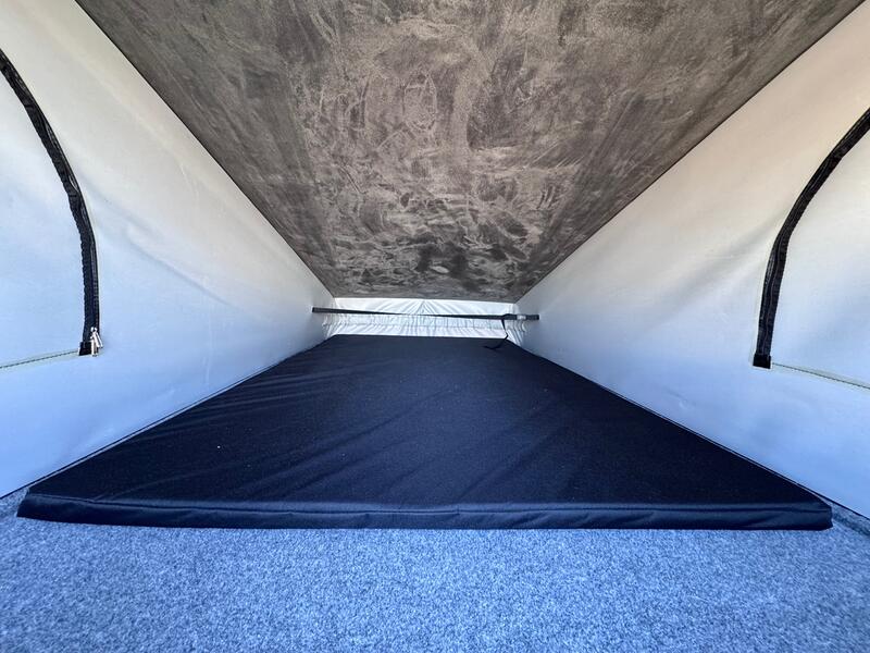 FORD TRANSIT CUSTOM Limited. Pop Top 4 Berth Campervan. Appleplay. Rib Bed. Heated Seats. AC. Diesel Heater ETC 2018
