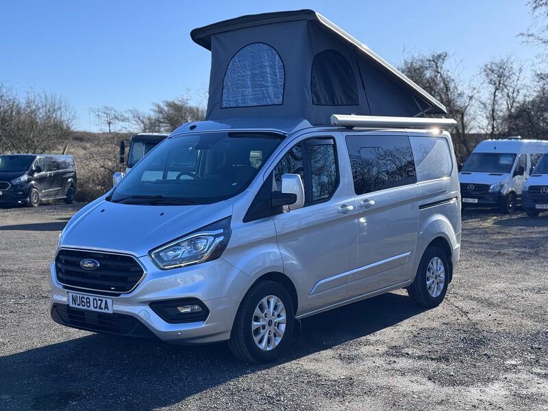 FORD TRANSIT CUSTOM Limited. Pop Top 4 Berth Campervan. Appleplay. Rib Bed. Heated Seats. AC. Diesel Heater ETC 2018