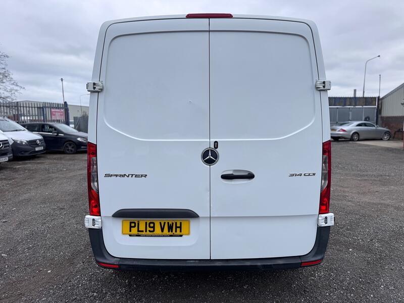 MERCEDES-BENZ SPRINTER 2.1 314 CDI MWB Low Roof Panel Van. Only 60566 Miles. FMBSH.  Appleplay.  NO VAT 2019