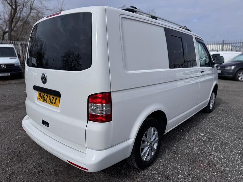 VOLKSWAGEN T5 T28 102 TDI CAMPERVAN R&R Bed. Diesel Heater. Dometic Sink & Hob. LG Fridge.  2012